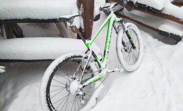snow mountainbike