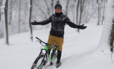 snow bike tour