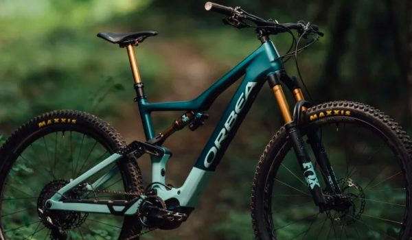 E-bike rent in Vienna with free delivery.