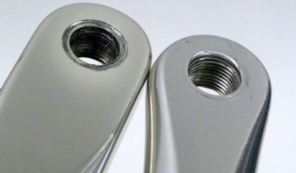 Beschädigtes Gewinde am Fahrradkurbelarm – Ursachen, Folgen und professionelle Reparatur